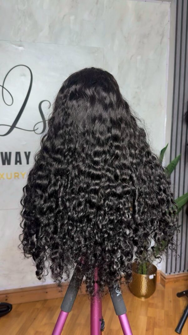 Chloe's Curls - Image 3